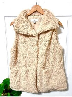 Thread+Supply Cream Faux Fur Snap Front Vest Size Large